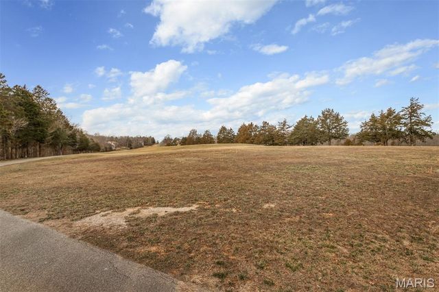 9527 Bent Tree Drive, Hillsboro, MO 63050