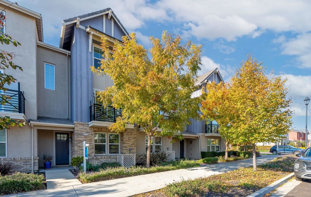 4118 Panorama Dr, Dublin, CA 94568