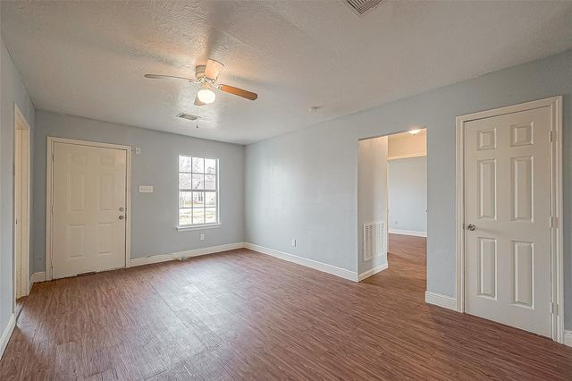 4006 Sunflower Street, Houston, TX 77051