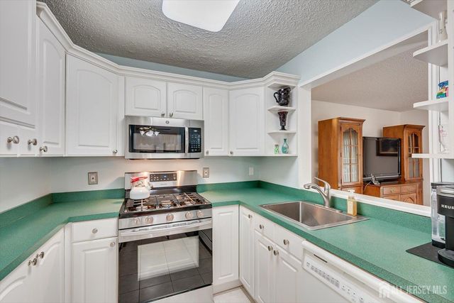 1801 Bayhead Drive, Sayreville, NJ 08859
