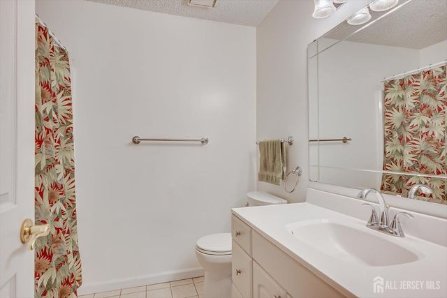 1801 Bayhead Drive, Sayreville, NJ 08859