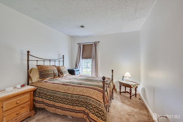 1801 Bayhead Drive, Sayreville, NJ 08859