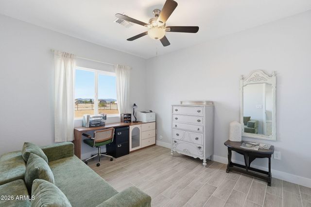 25123 W Peakview Road, Wittmann, AZ 85361