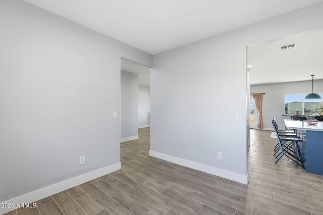 25123 W Peakview Road, Wittmann, AZ 85361