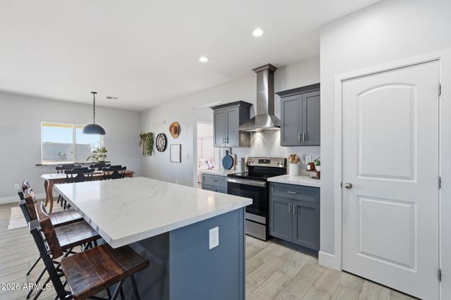 25123 W Peakview Road, Wittmann, AZ 85361