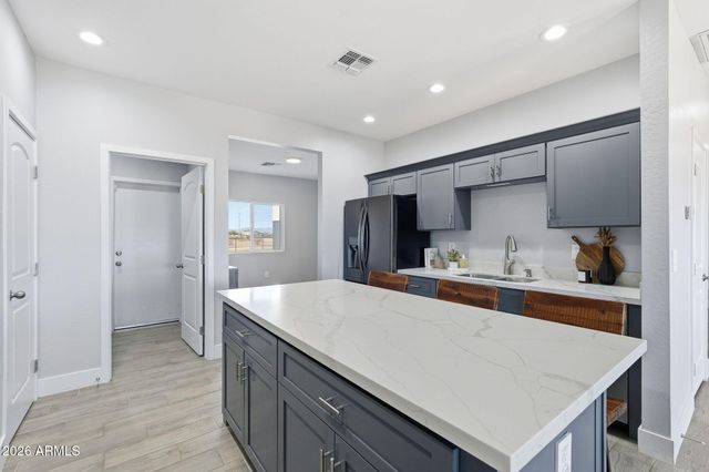 25123 W Peakview Road, Wittmann, AZ 85361