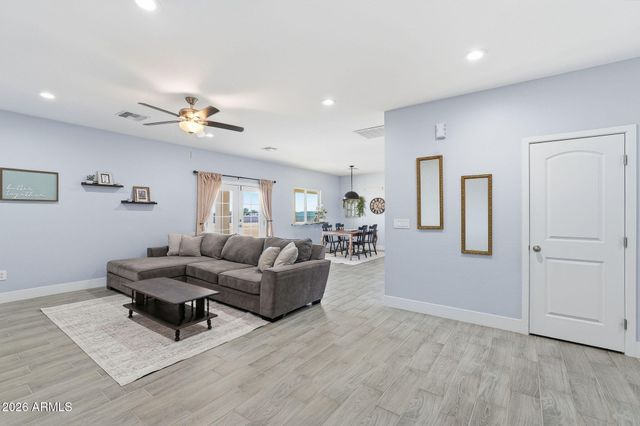 25123 W Peakview Road, Wittmann, AZ 85361