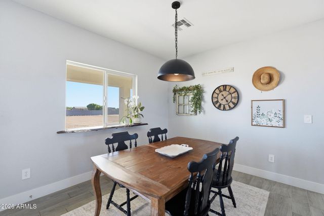 25123 W Peakview Road, Wittmann, AZ 85361