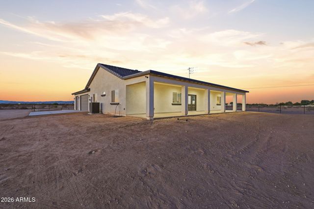 25123 W Peakview Road, Wittmann, AZ 85361