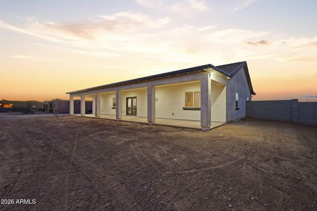 25123 W Peakview Road, Wittmann, AZ 85361