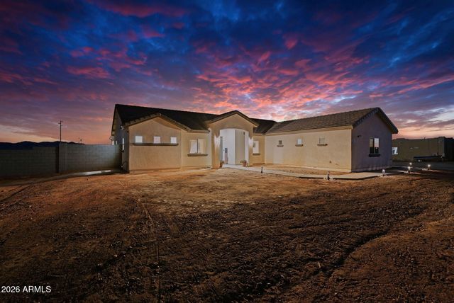 25123 W Peakview Road, Wittmann, AZ 85361