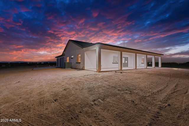 25123 W Peakview Road, Wittmann, AZ 85361