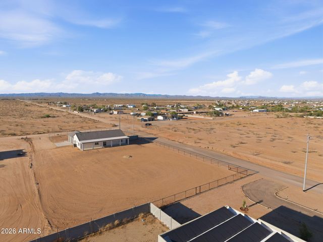 25123 W Peakview Road, Wittmann, AZ 85361
