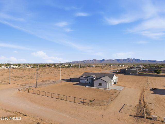 25123 W Peakview Road, Wittmann, AZ 85361