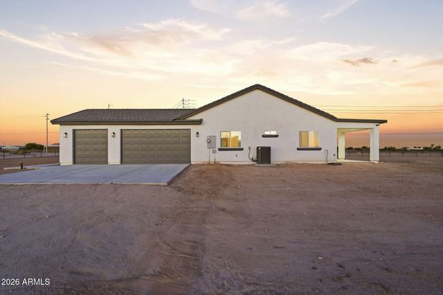 25123 W Peakview Road, Wittmann, AZ 85361