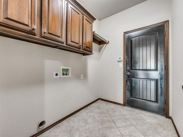 17400 White Hawk Drive, Edmond, OK 73012