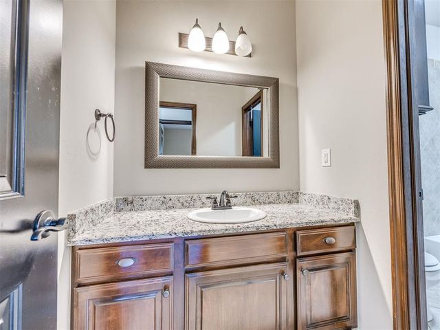 17400 White Hawk Drive, Edmond, OK 73012