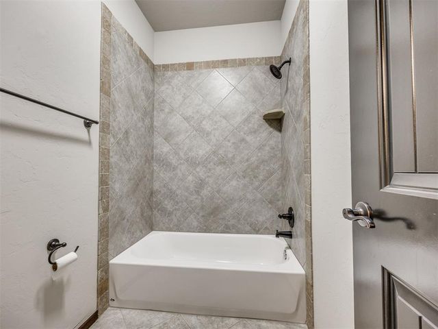 17400 White Hawk Drive, Edmond, OK 73012