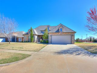 17400 White Hawk Drive, Edmond, OK 73012