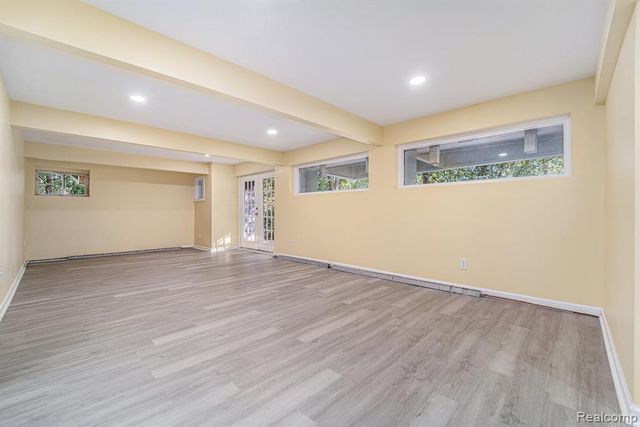 4641 Cove Road, West Bloomfield, MI 48323