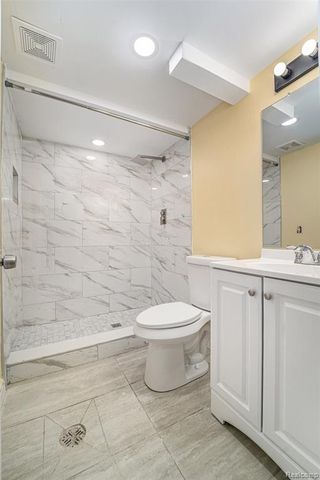 4641 Cove Road, West Bloomfield, MI 48323