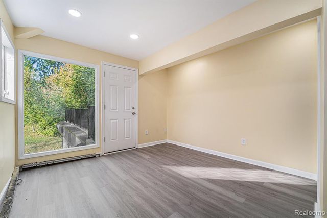 4641 Cove Road, West Bloomfield, MI 48323