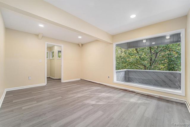 4641 Cove Road, West Bloomfield, MI 48323