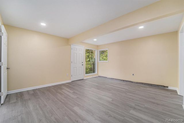 4641 Cove Road, West Bloomfield, MI 48323