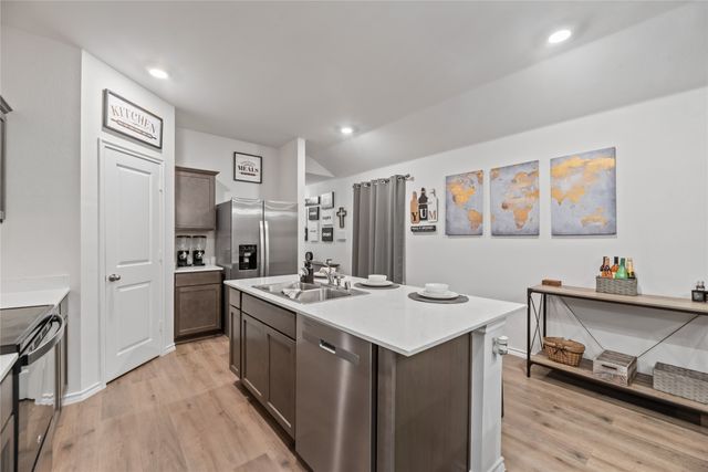 803 Hay Loft Lane, Royse City, TX 75189