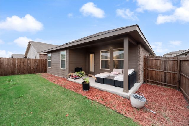 803 Hay Loft Lane, Royse City, TX 75189