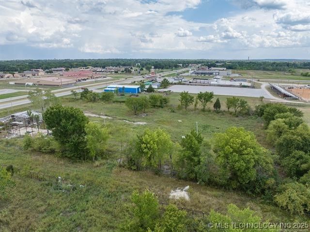 3100 Wood Drive, Okmulgee, OK 74447