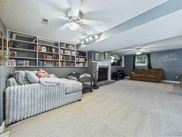 4911 Westmont Avenue, Godfrey, IL 62035