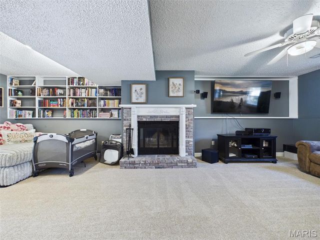 4911 Westmont Avenue, Godfrey, IL 62035