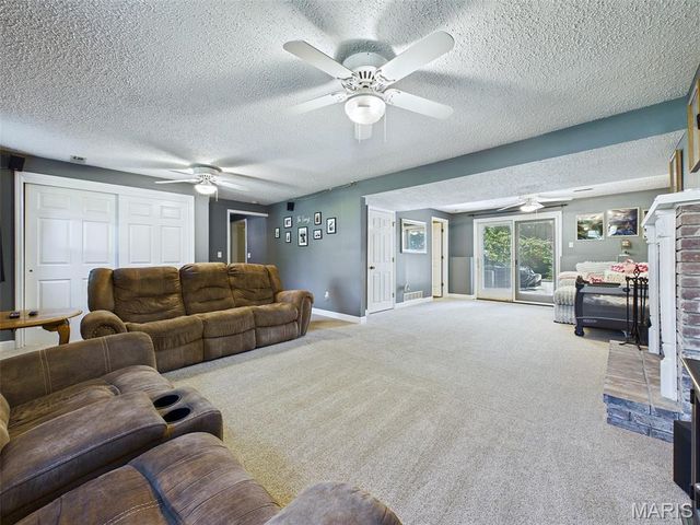 4911 Westmont Avenue, Godfrey, IL 62035