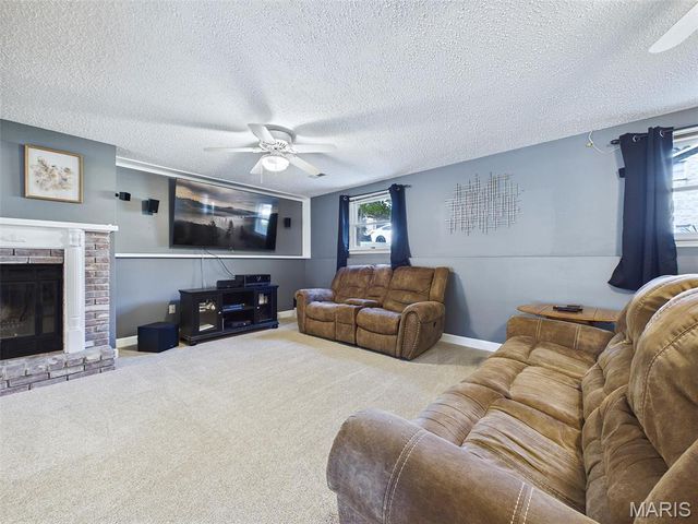 4911 Westmont Avenue, Godfrey, IL 62035