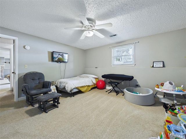 4911 Westmont Avenue, Godfrey, IL 62035
