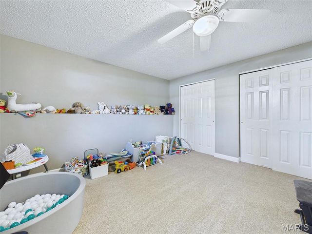4911 Westmont Avenue, Godfrey, IL 62035