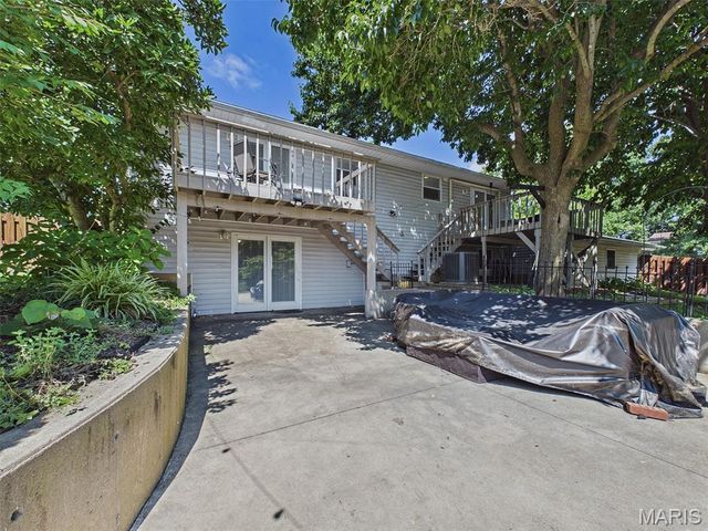 4911 Westmont Avenue, Godfrey, IL 62035
