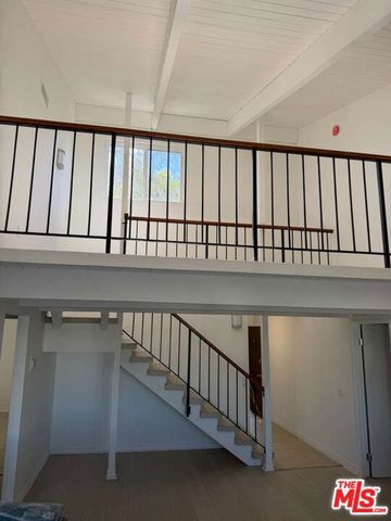 18350 Hatteras Street 278, Tarzana (los Angeles), CA 91356