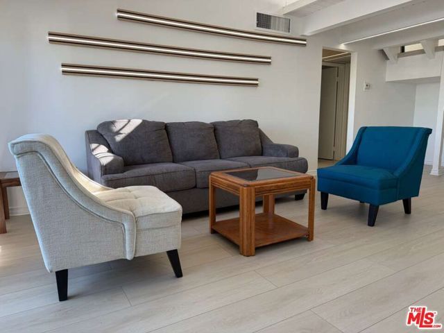 18350 Hatteras Street 278, Tarzana (los Angeles), CA 91356