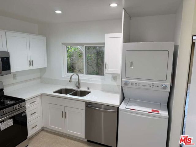 18350 Hatteras Street 278, Tarzana (los Angeles), CA 91356