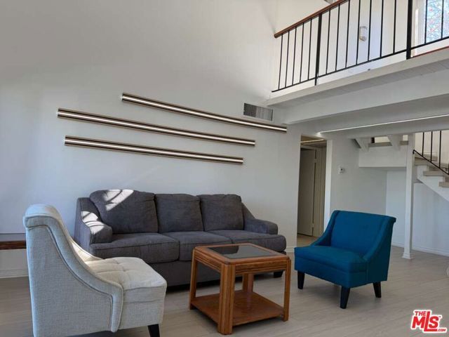 18350 Hatteras Street 278, Tarzana (los Angeles), CA 91356