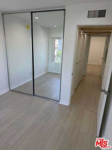 18350 Hatteras Street 278, Tarzana (los Angeles), CA 91356