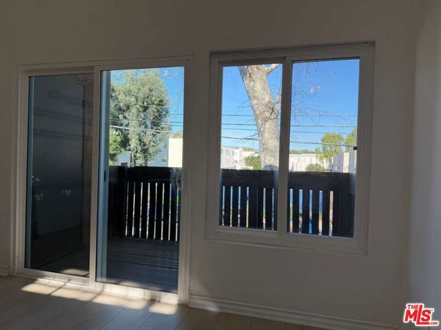 18350 Hatteras Street 278, Tarzana (los Angeles), CA 91356