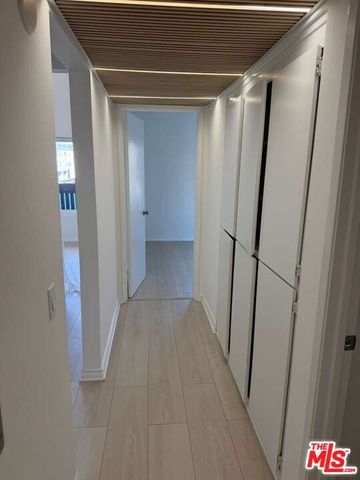 18350 Hatteras Street 278, Tarzana (los Angeles), CA 91356