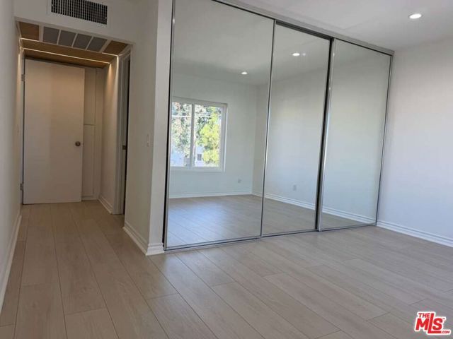 18350 Hatteras Street 278, Tarzana (los Angeles), CA 91356