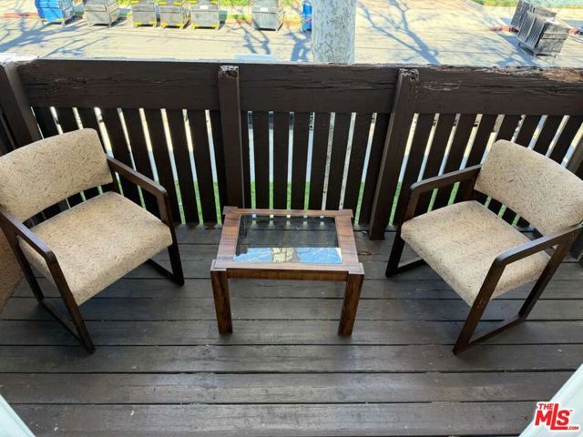 18350 Hatteras Street 278, Tarzana (los Angeles), CA 91356