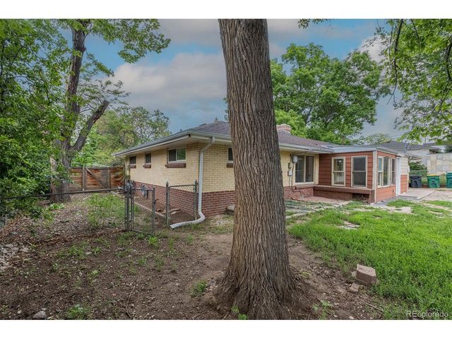 5810 S Greenwood St, Littleton, CO 80120