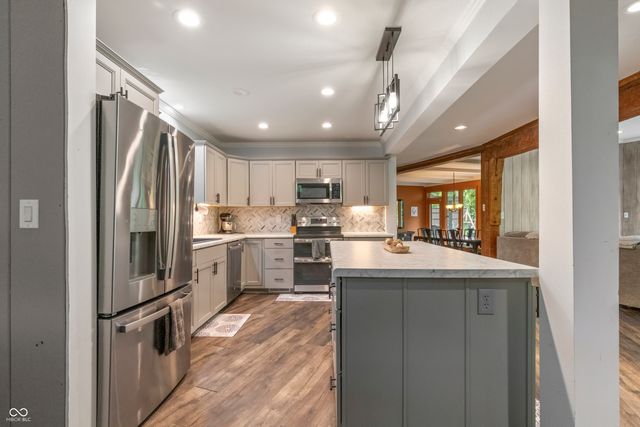 10 Overlook Drive, Anderson, IN 46011