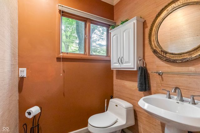 10 Overlook Drive, Anderson, IN 46011